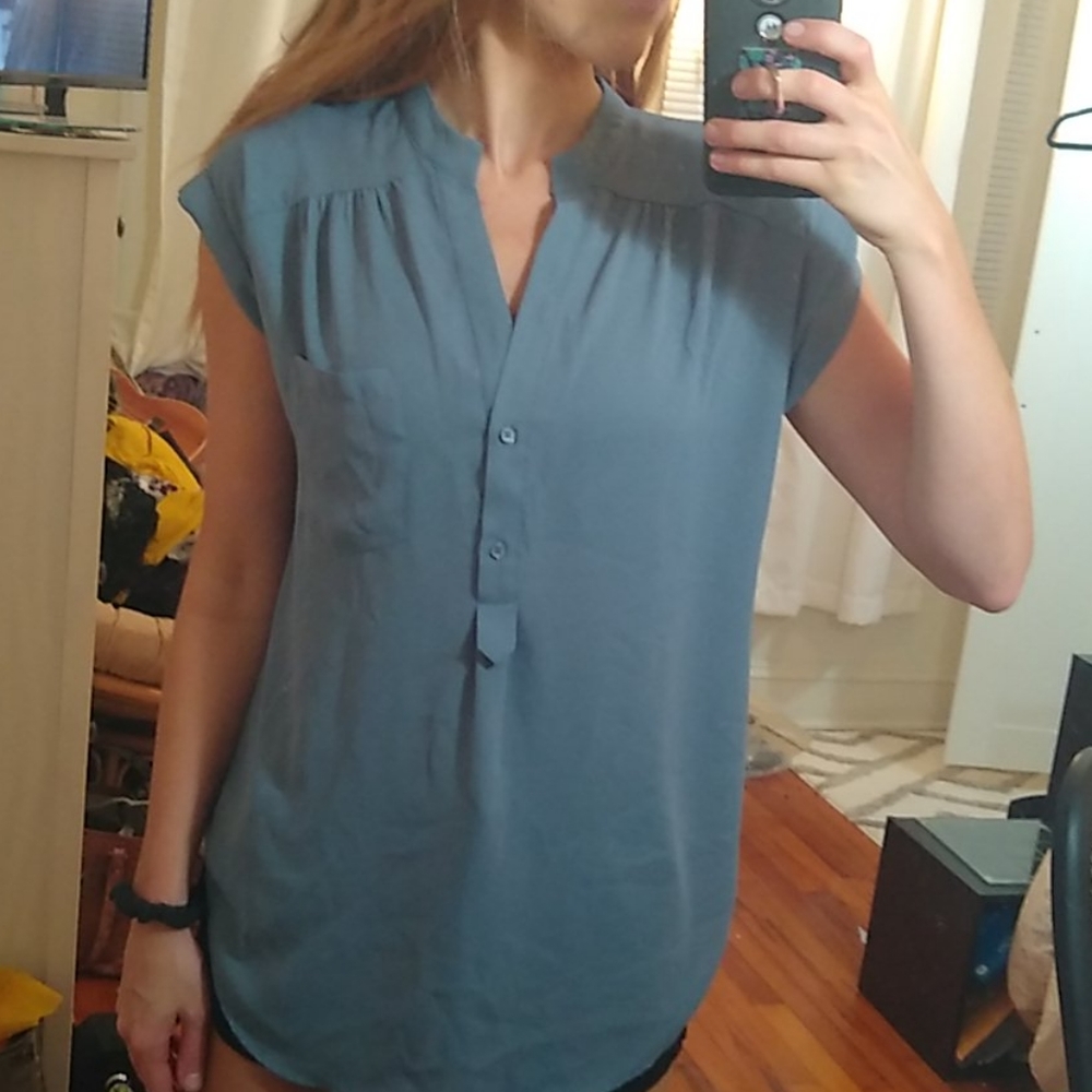 Blue blouse - Picture 2 of 4